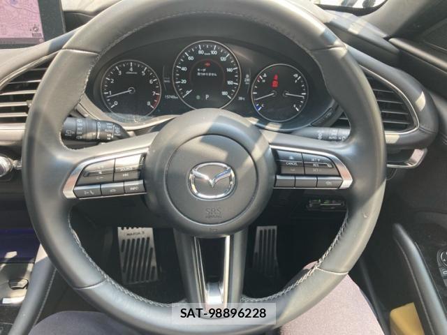 Mazda MAZDA3 2023-09 8371836-17