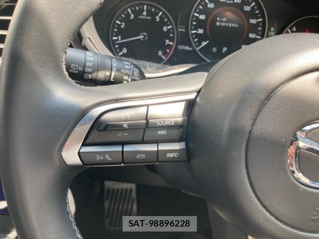 Mazda MAZDA3 2023-09 8371836-18