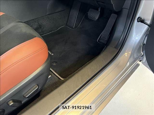 Mazda MAZDA3 2024-11 8371835-24