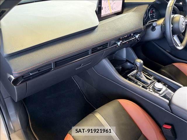 Mazda MAZDA3 2024-11 8371835-28