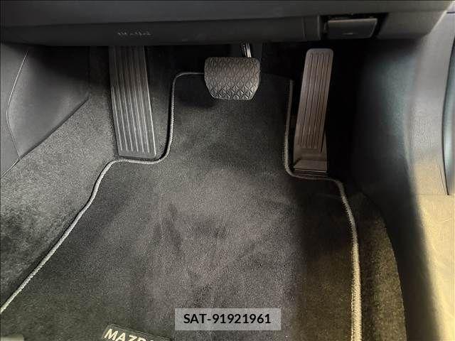 Mazda MAZDA3 2024-11 8371835-29