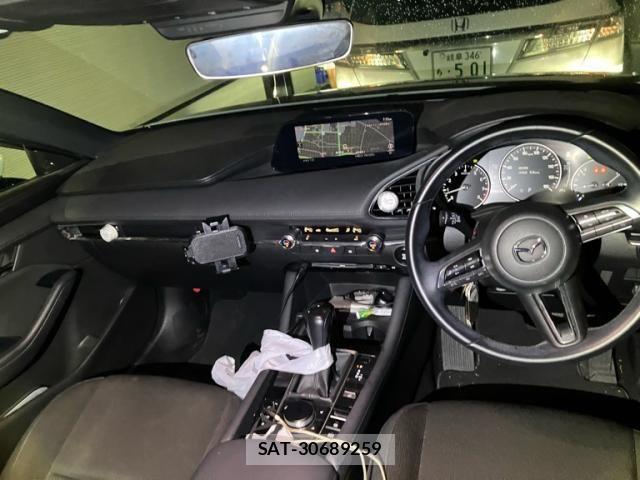 Mazda MAZDA3 2019-06 8413450-7
