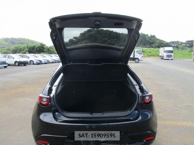 Mazda MAZDA3 2023-06 8438383-9