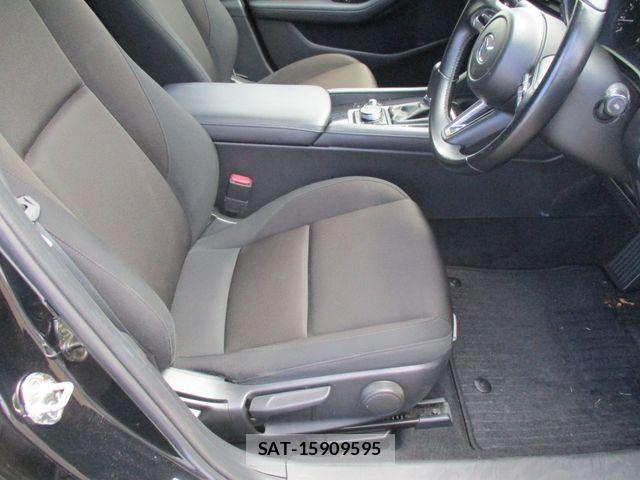 Mazda MAZDA3 2023-06 8438383-14