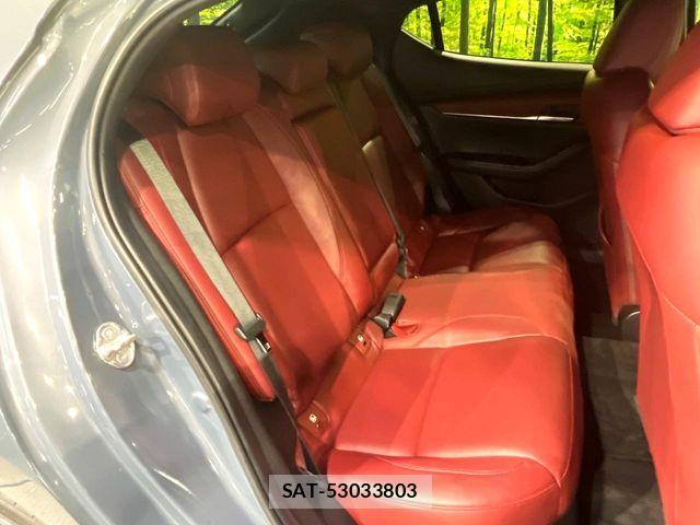 Mazda MAZDA3 2019-09 8438378-8