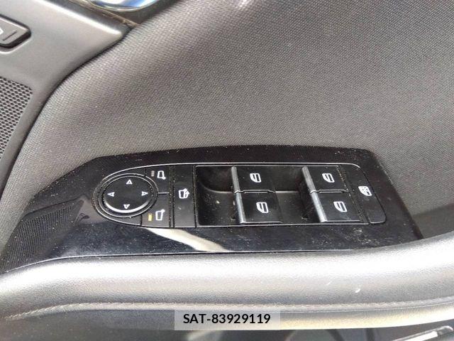 Mazda MAZDA3 2023-06 8438380-8
