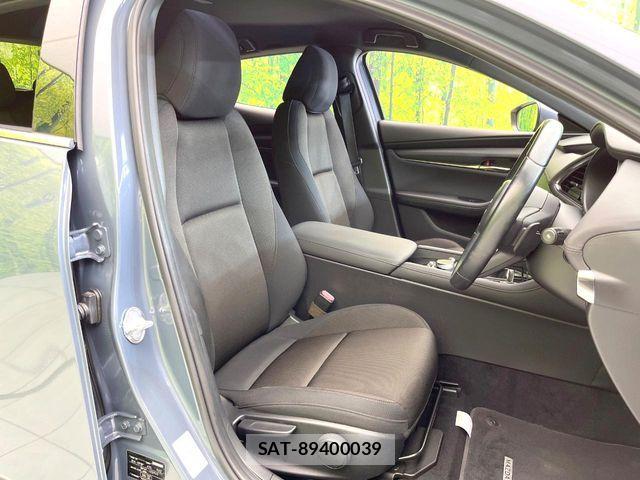 Mazda MAZDA3 2019-08 8457869-7