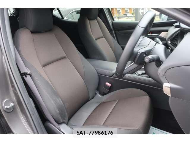 Mazda MAZDA3 2020-04 8525657-1