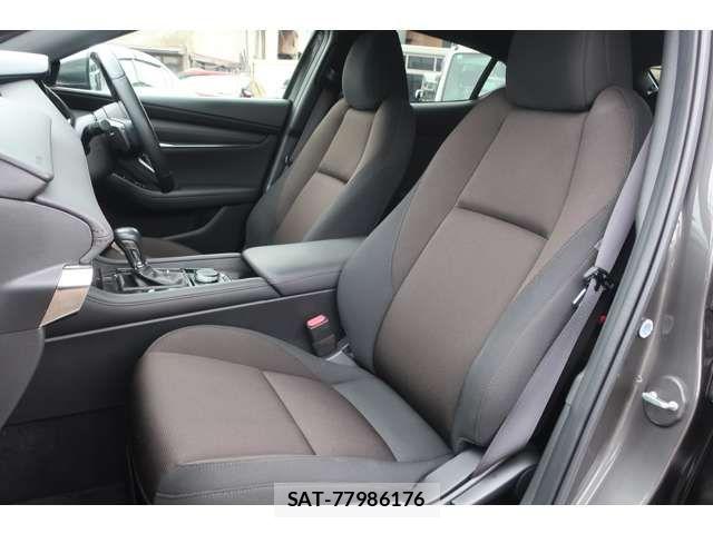 Mazda MAZDA3 2020-04 8525657-4