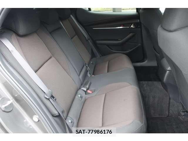 Mazda MAZDA3 2020-04 8525657-5