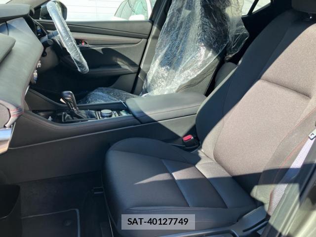 Mazda MAZDA3 2023-11 8562557-12