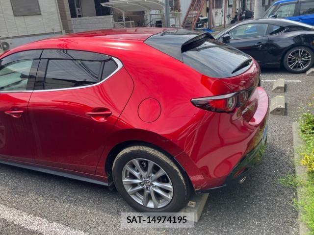 Mazda MAZDA3 2023-04 8562559-3