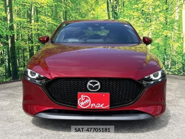 Mazda MAZDA3 2019-11 8562560-1