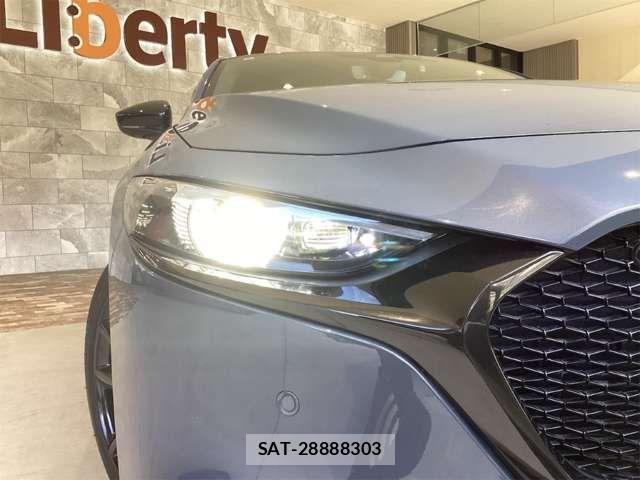 Mazda MAZDA3 2022-03 8627586-12