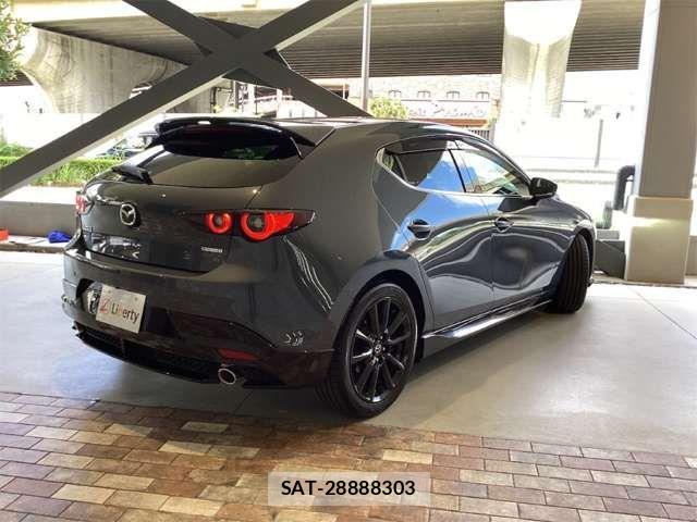 Mazda MAZDA3 2022-03 8627586-18