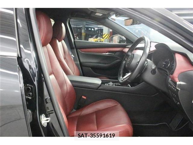 Mazda MAZDA3 2024-05 8627589-26