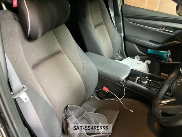 Mazda MAZDA3 2019-10 8627591-12