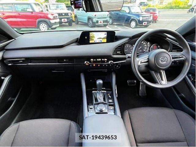 Mazda MAZDA3 2019-09 8660089-1