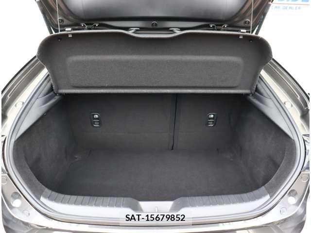 Mazda MAZDA3 2019-11 8660087-6
