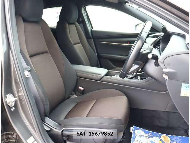 Mazda MAZDA3 2019-11 8660087-4
