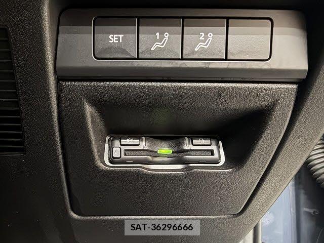 Mazda MAZDA3 2021-02 8660090-11