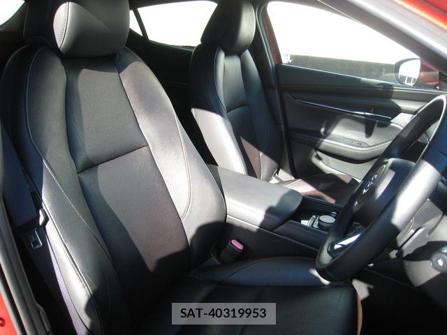 Mazda MAZDA3 2019-05 8660092-17