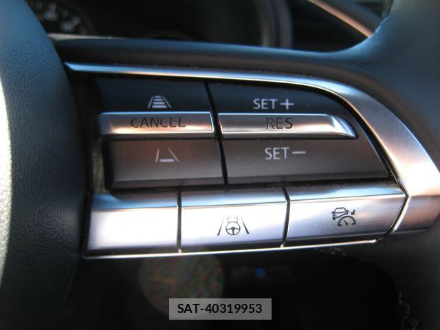 Mazda MAZDA3 2019-05 8660092-19