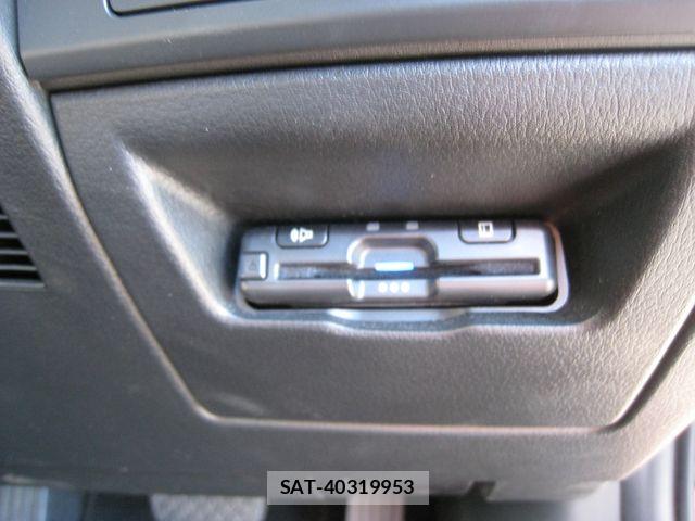 Mazda MAZDA3 2019-05 8660092-22