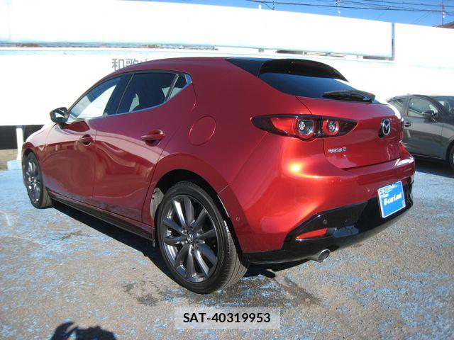 Mazda MAZDA3 2019-05 8660092-2
