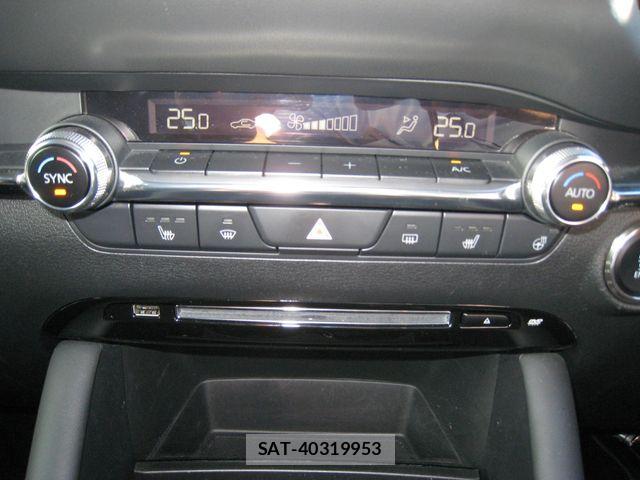 Mazda MAZDA3 2019-05 8660092-6