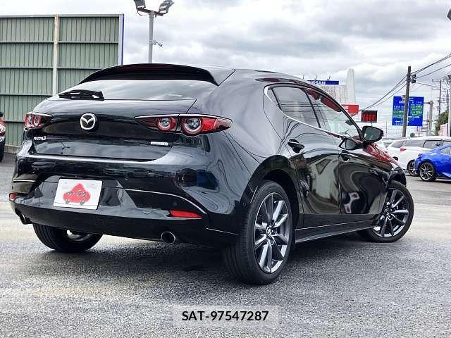 Mazda MAZDA3 2021-03 8666454-2
