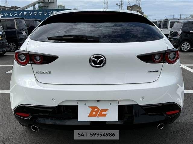 Mazda MAZDA3 2025-09 8660086-13