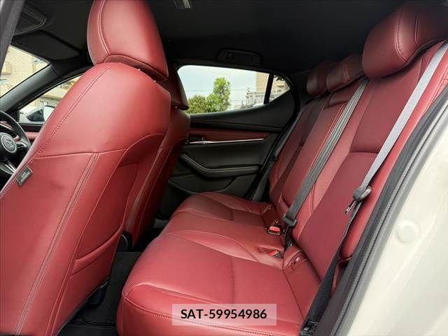 Mazda MAZDA3 2025-09 8660086-18