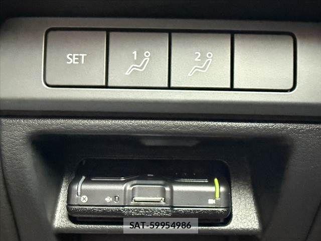 Mazda MAZDA3 2025-09 8660086-6