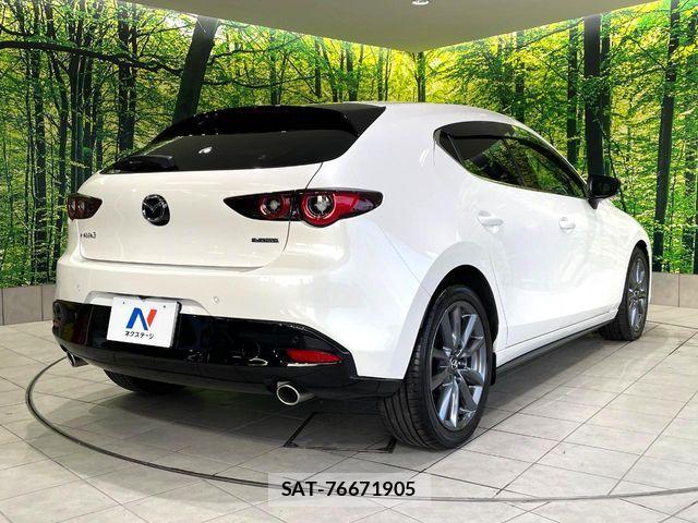 Mazda MAZDA3 2022-02 8743657-17