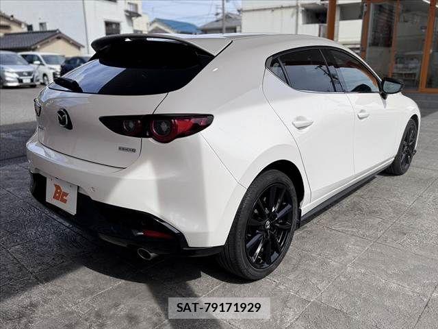 Mazda MAZDA3 2022-11 8743653-12