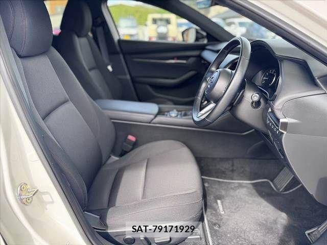 Mazda MAZDA3 2022-11 8743653-15