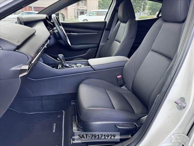 Mazda MAZDA3 2022-11 8743653-16