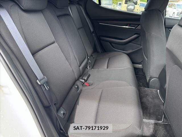 Mazda MAZDA3 2022-11 8743653-17