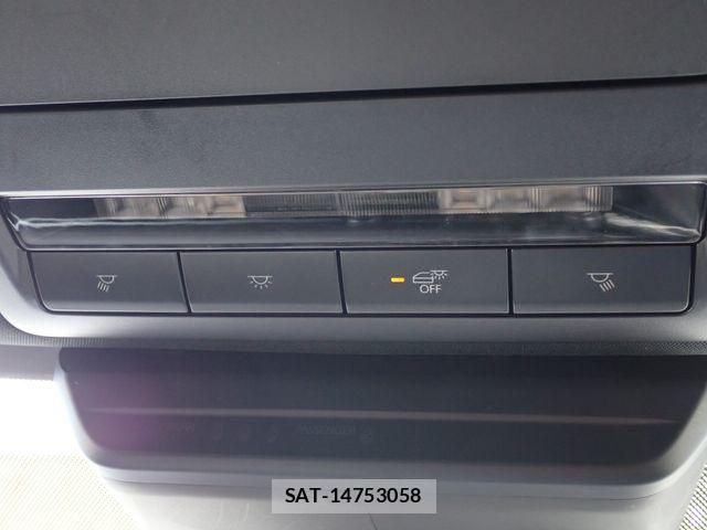 Mazda MAZDA3 2019-07 8743661-28