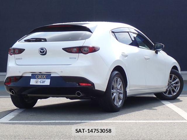 Mazda MAZDA3 2019-07 8743661-2