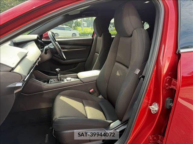 Mazda MAZDA3 2019-07 8743659-24