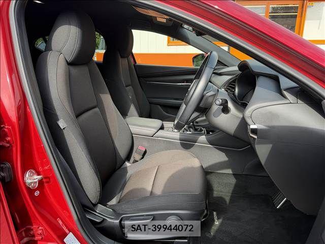 Mazda MAZDA3 2019-07 8743659-8