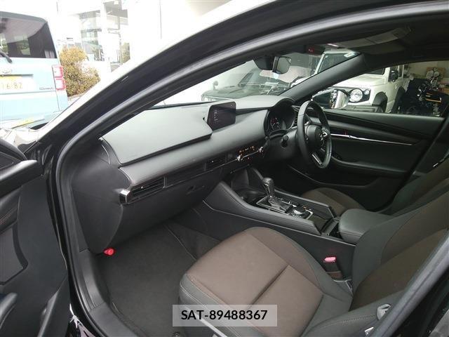 Mazda MAZDA3 2021-01 8796573-17