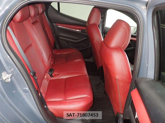 Mazda MAZDA3 2019-08 8830142-23