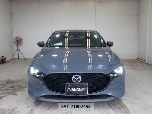 Mazda MAZDA3 2019-08 8830142-5