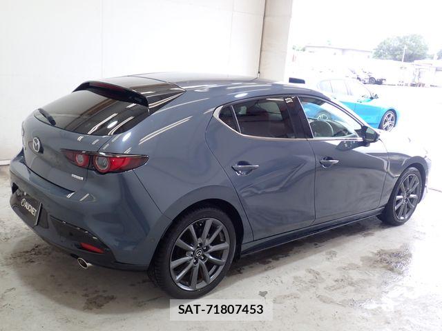 Mazda MAZDA3 2019-08 8830142-7