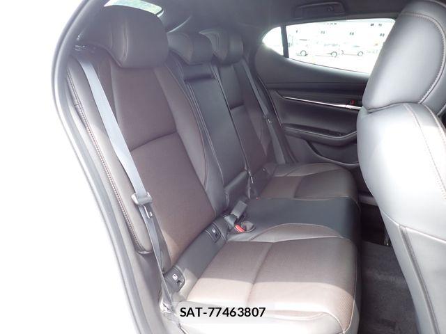 Mazda MAZDA3 2021-06 8830144-19