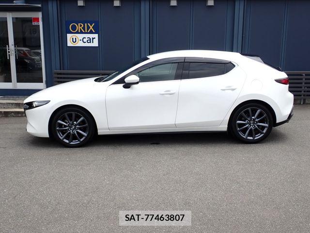 Mazda MAZDA3 2021-06 8830144-29