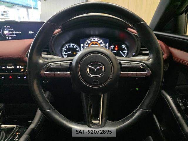 Mazda MAZDA3 2019-09 8830145-11